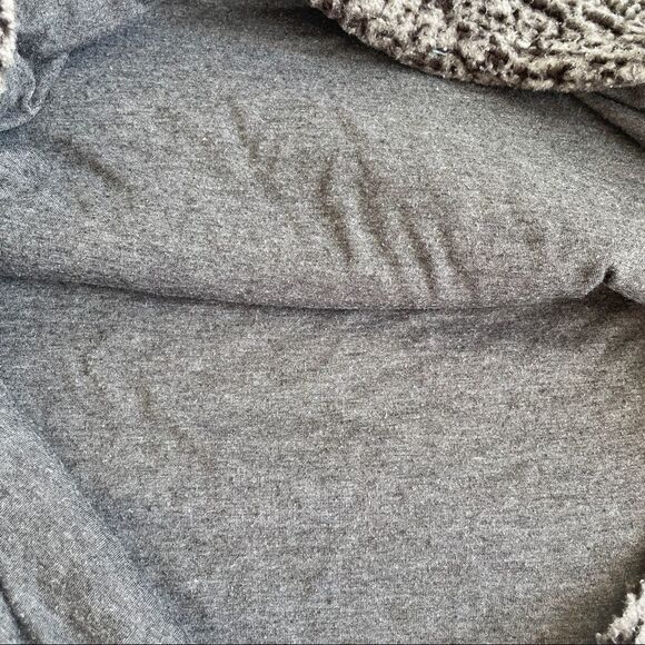 Thread & Supply Wubby Sherpa Pullover Sweatshirt Size Large - Picture 12 of 16